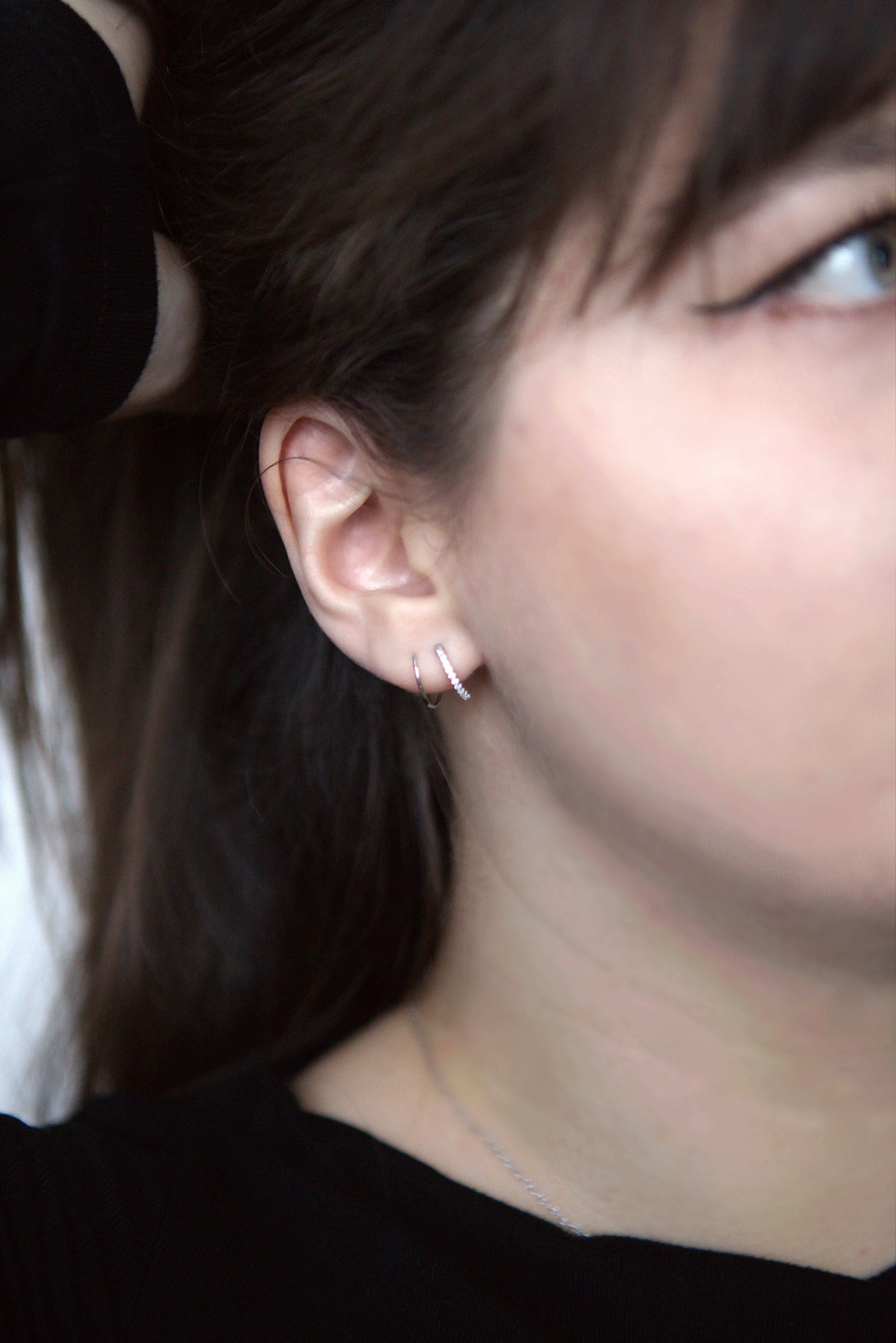 Boucle d'Oreille Double Anneaux Faux Perçing Argent et Zircon droite