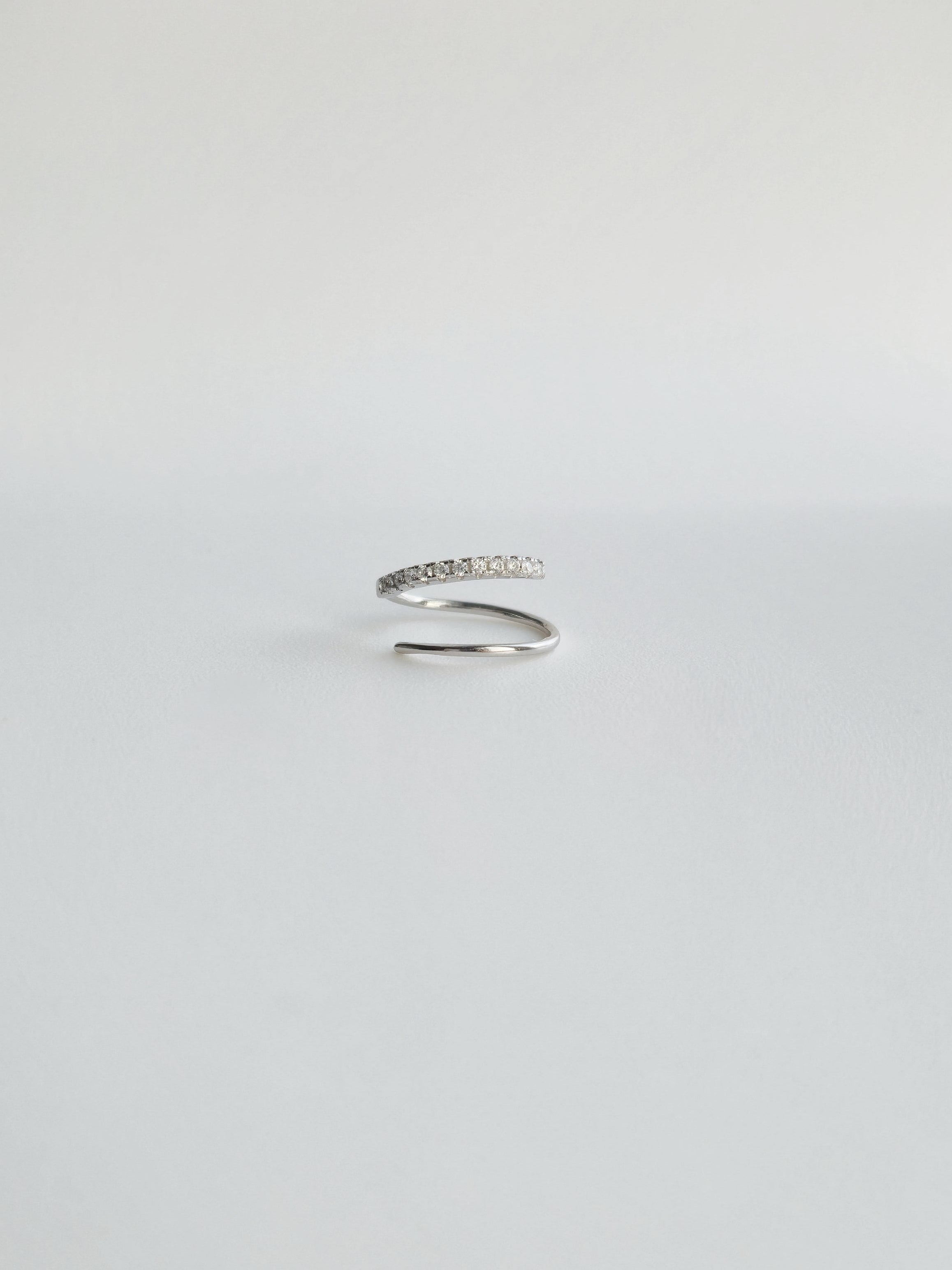 Boucle d'Oreille Double Anneaux Faux Perçing Argent et Zircon gauche