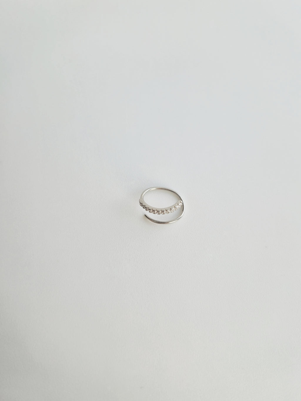 Boucle d'Oreille Double Anneaux Faux Perçing Argent et Zircon gauche