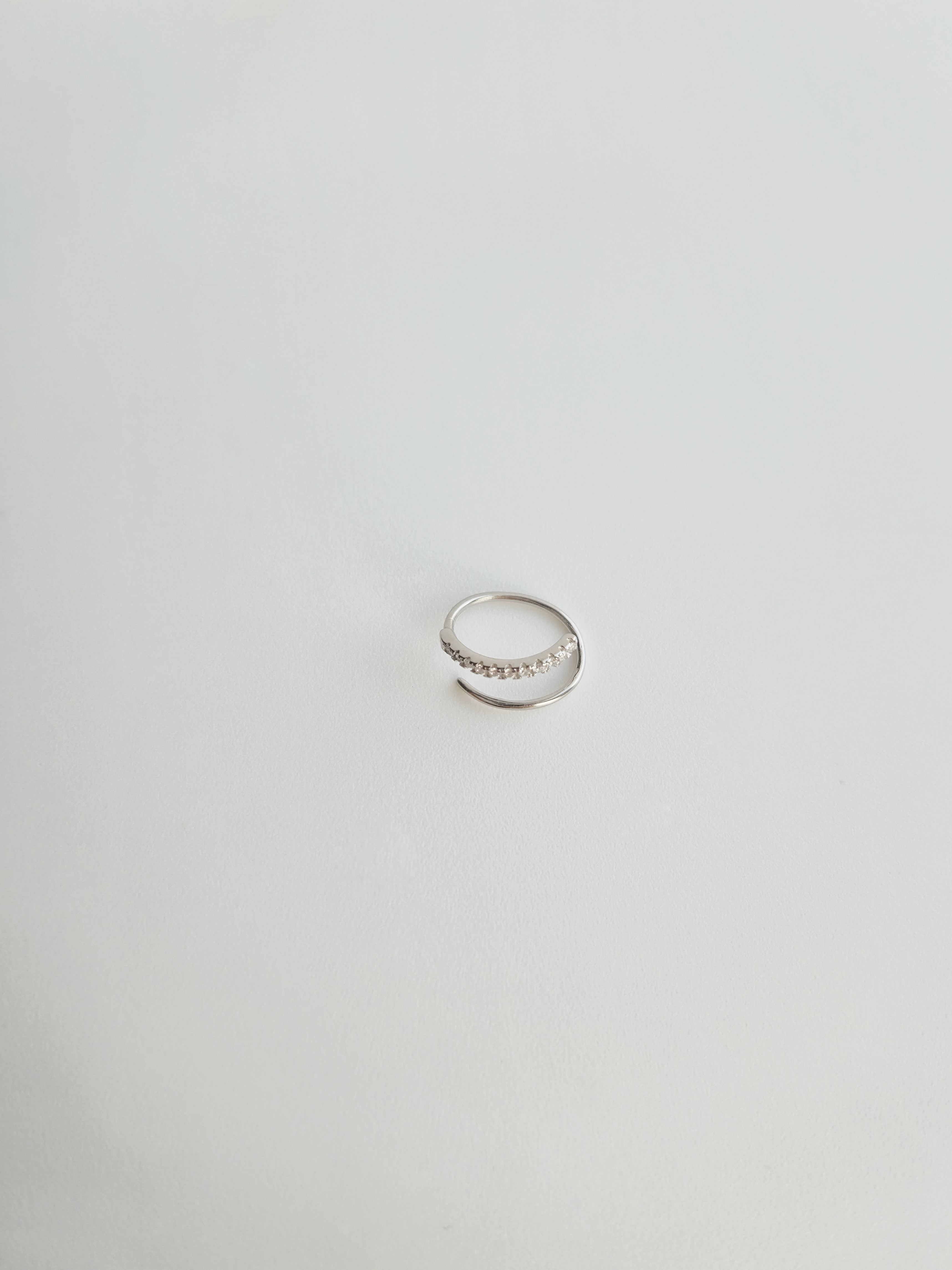 Boucle d'Oreille Double Anneaux Faux Perçing Argent et Zircon gauche