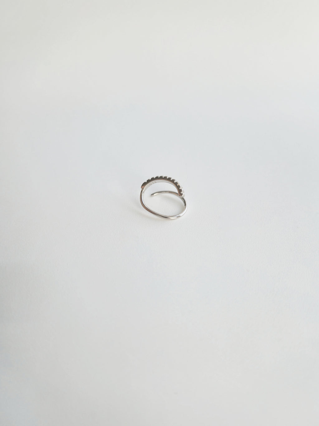 Boucle d'Oreille Double Anneaux Faux Perçing Argent et Zircon droite