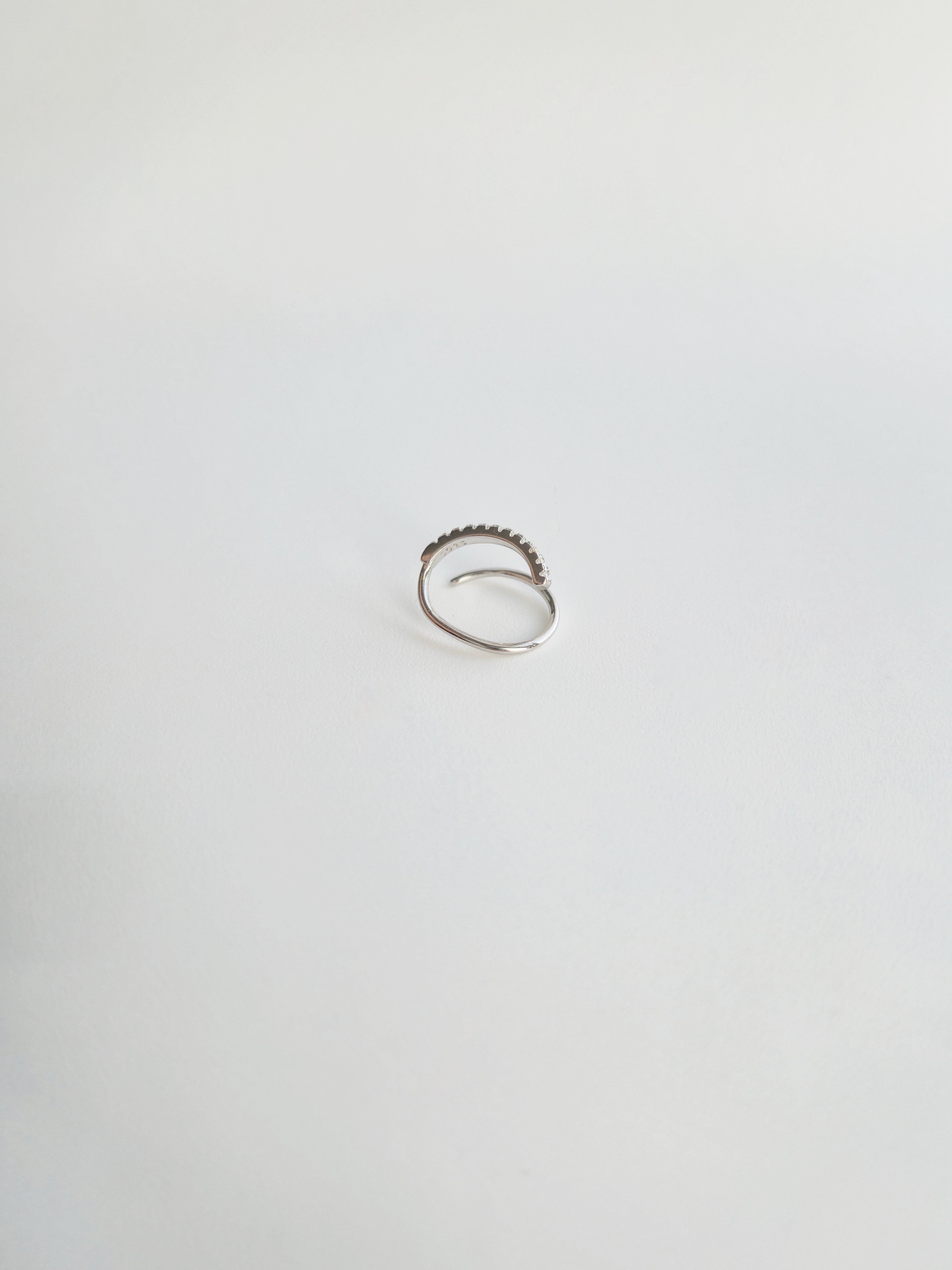 Boucle d'Oreille Double Anneaux Faux Perçing Argent et Zircon droite