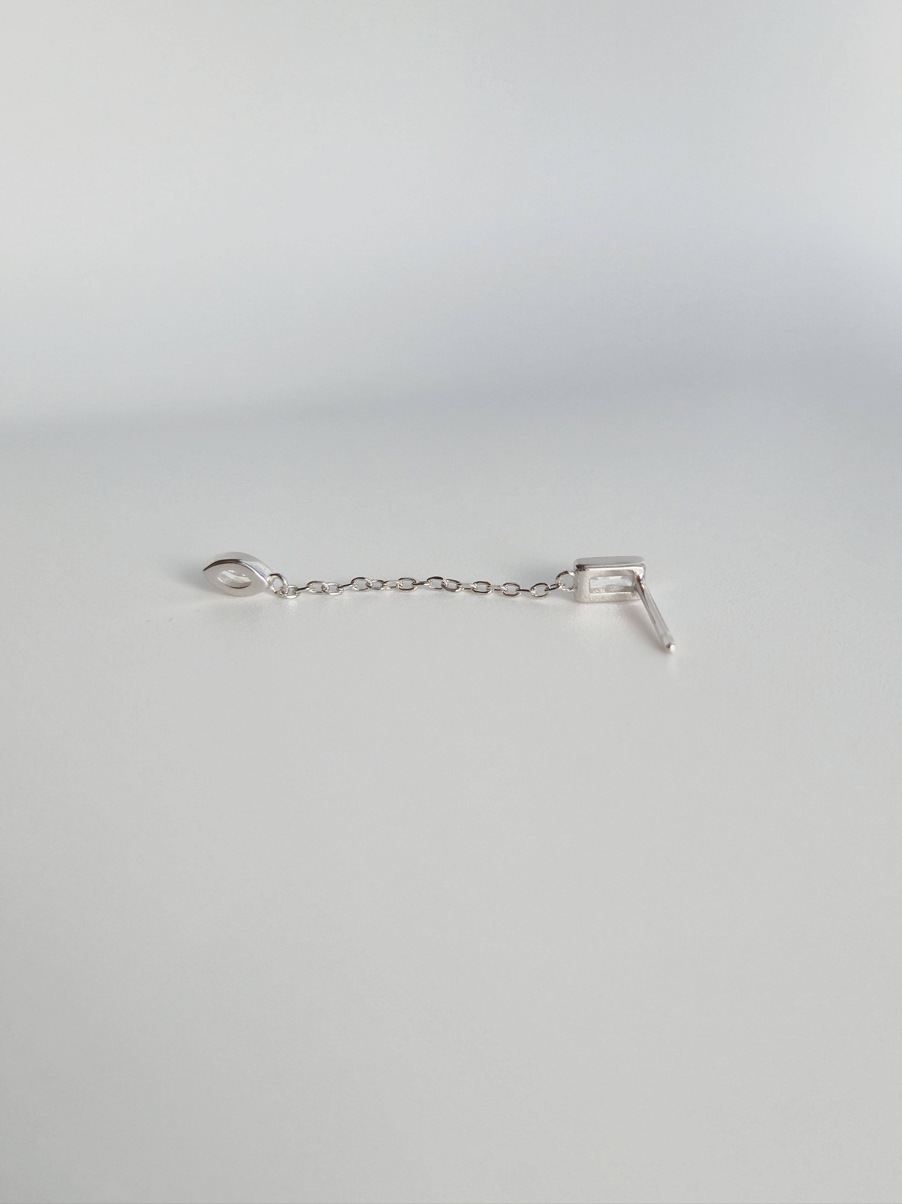 Boucle D'oreille Cosmos Pendante en Argent et Zircons