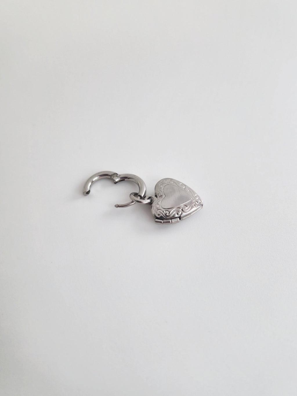 Charm Coeur Petit Médaillon en Acier Inoxydable
