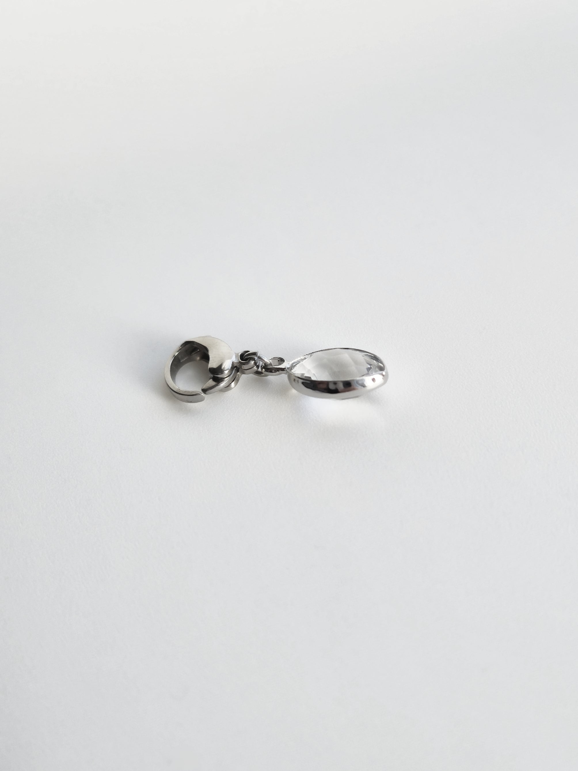 Charm strass en forme d'amande en Acier Inoxydable