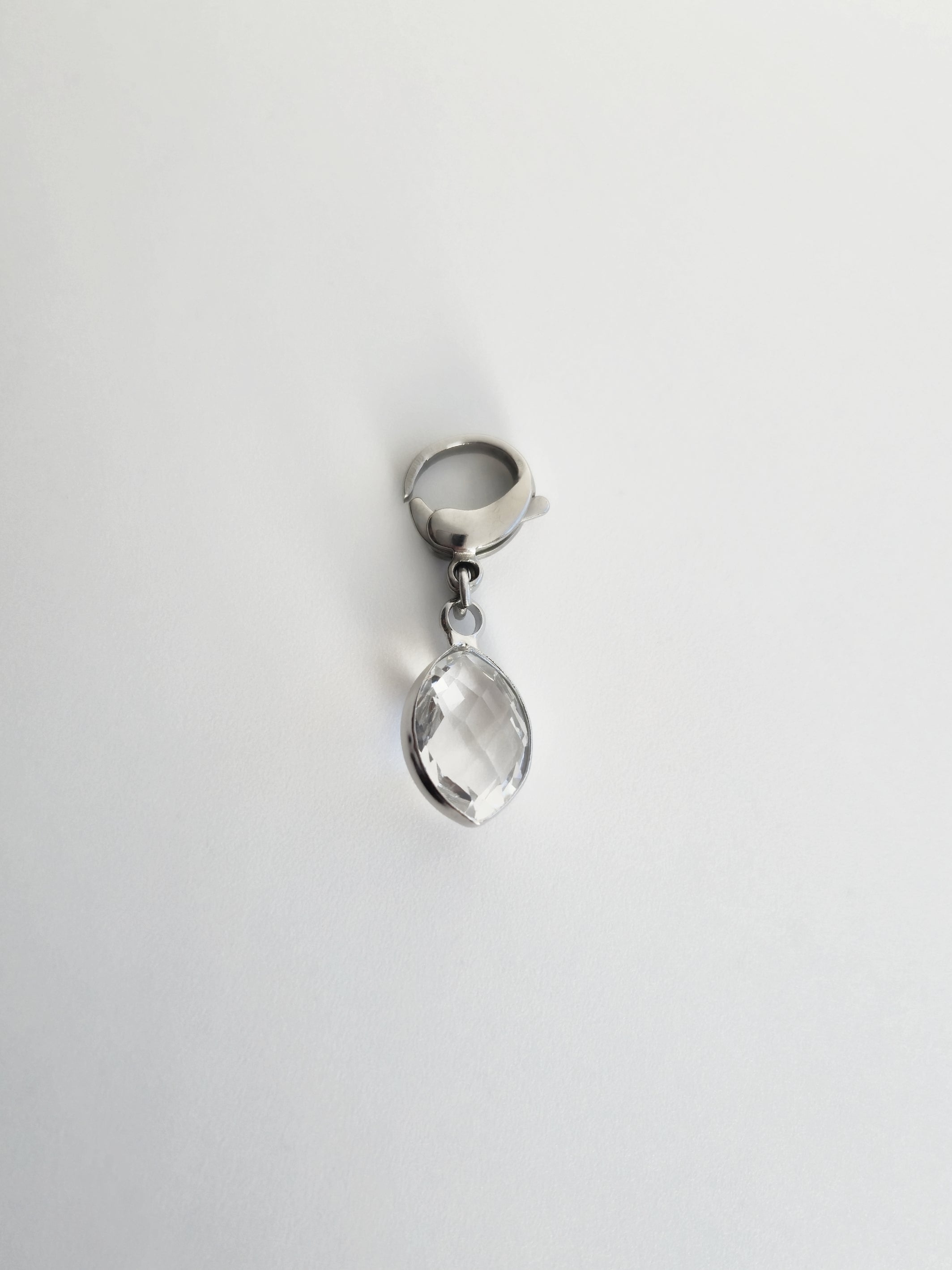 Charm strass en forme d'amande en Acier Inoxydable