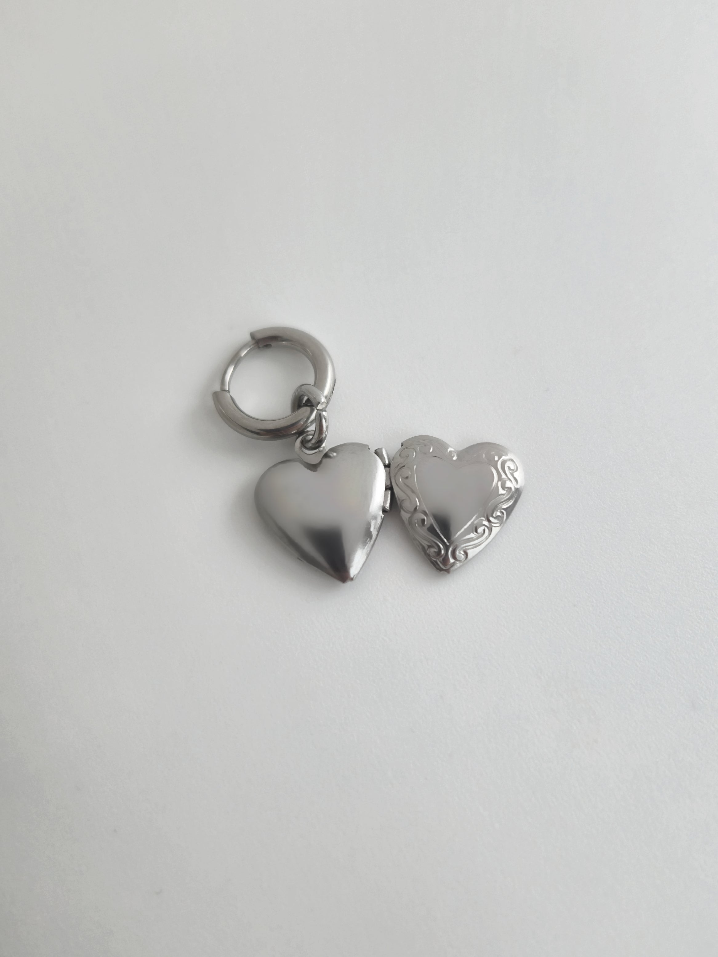 Charm Coeur Petit Médaillon en Acier Inoxydable