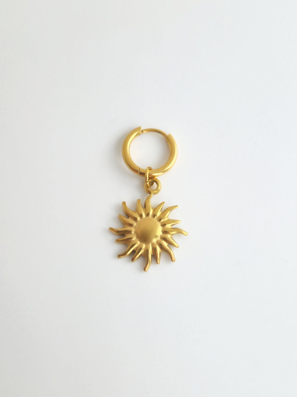 Charm Soleil en Acier Inoxydable Doré