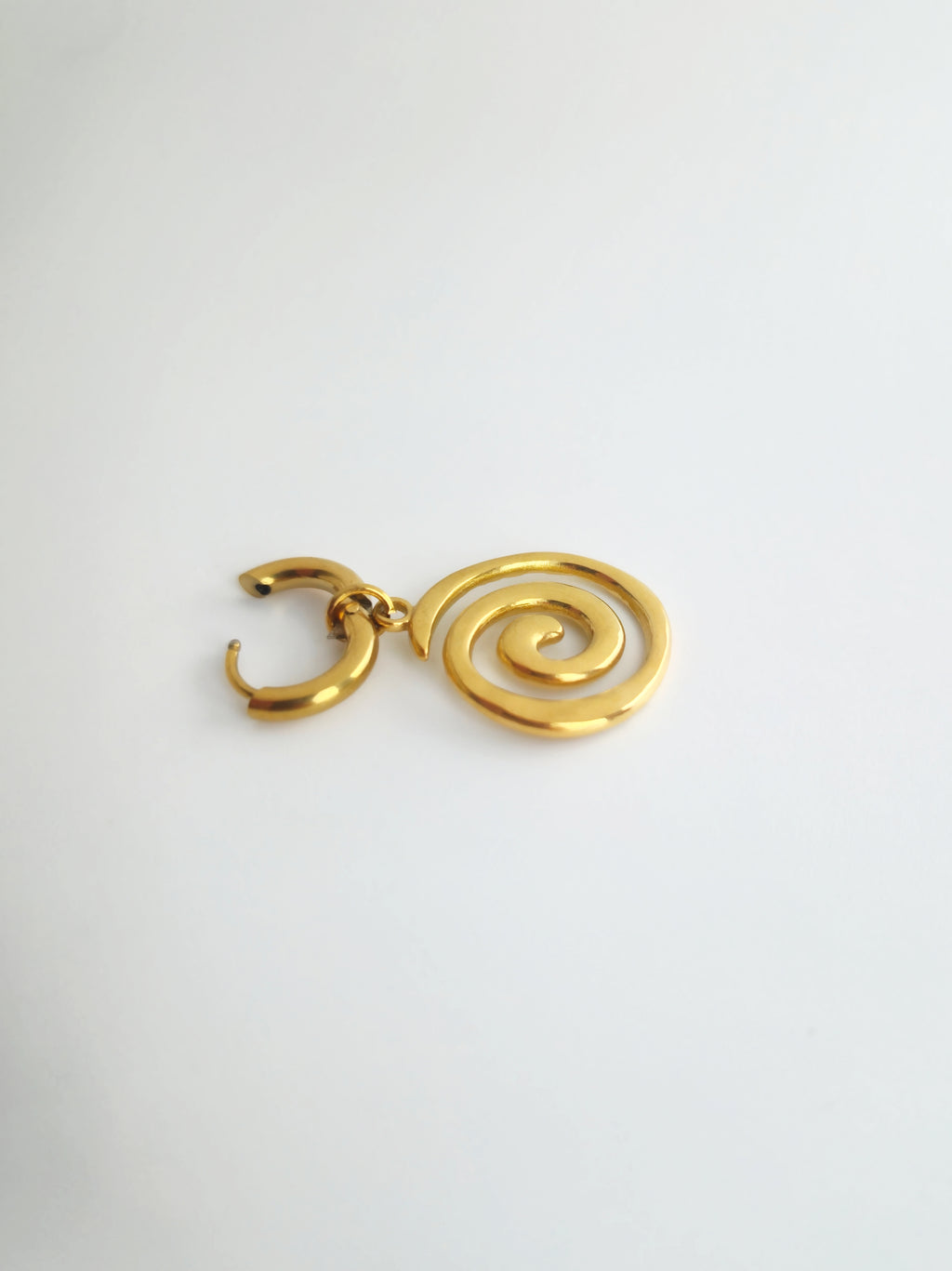 Charm Spirale en Acier Inoxydable Doré