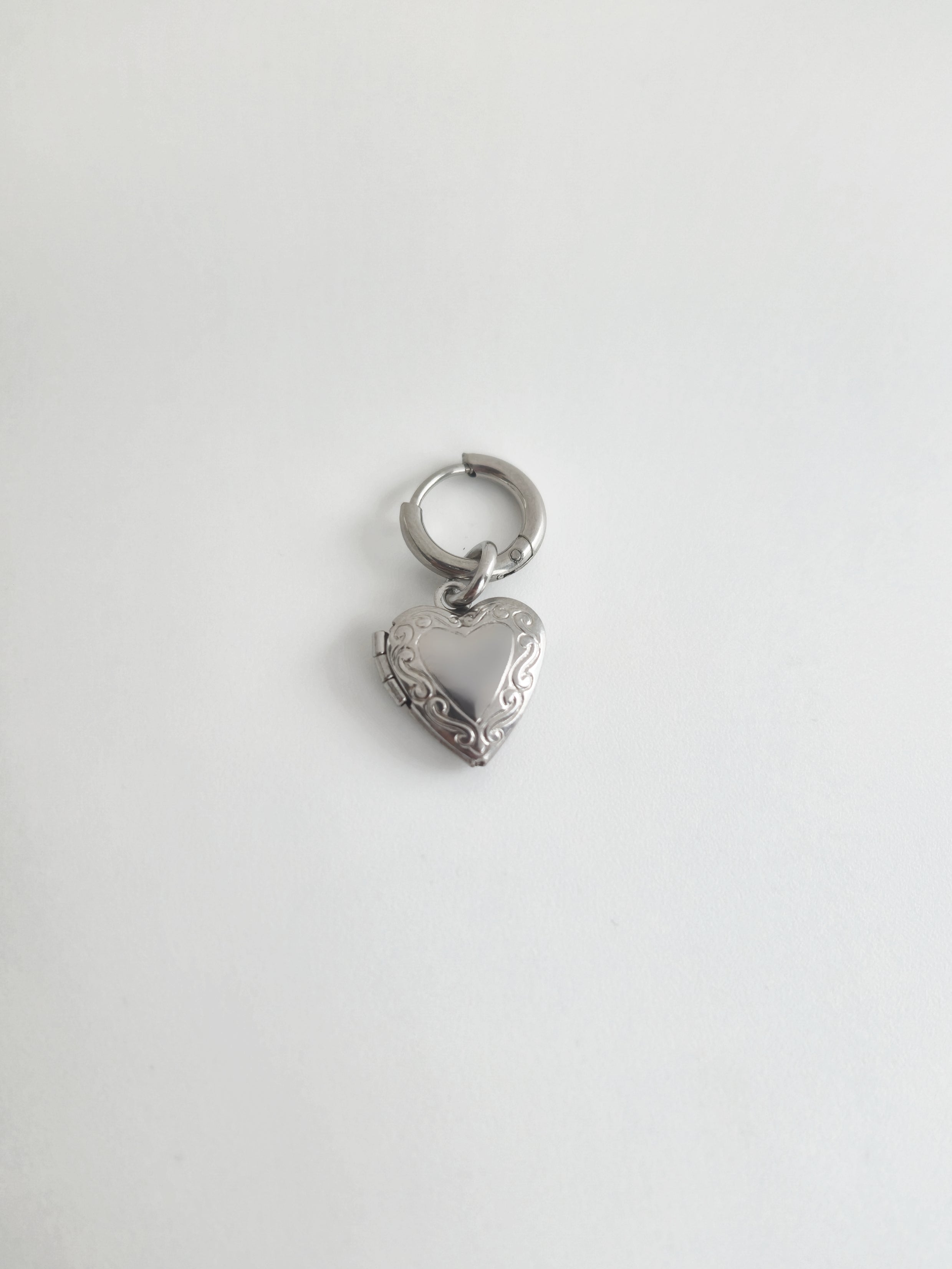 Charm Coeur Petit Médaillon en Acier Inoxydable