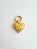 Charm Coeur Strié en Acier Inoxydable Doré