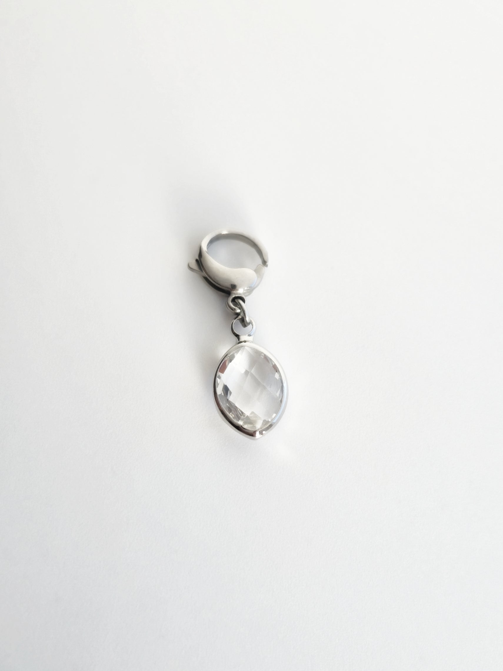 Charm strass en forme d'amande en Acier Inoxydable