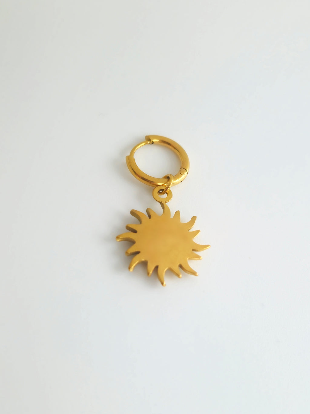 Charm Soleil en Acier Inoxydable Doré